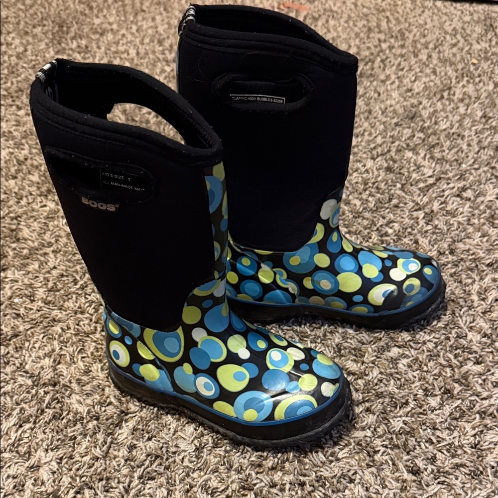 BOGS Kids' size 1 Insulated and Waterproof Winter Rain Boots